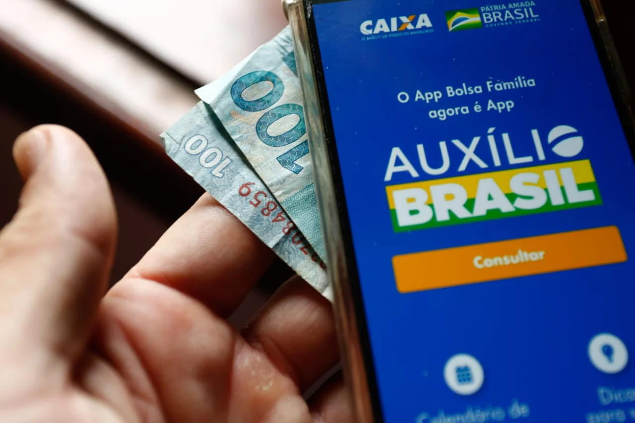 Auxílio Brasil